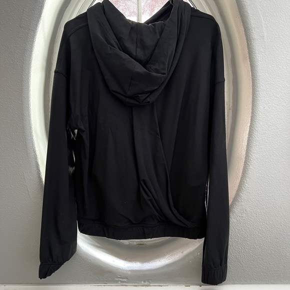 Lululemon Twisted & Tucked Hoodie - Picture 3 of 6